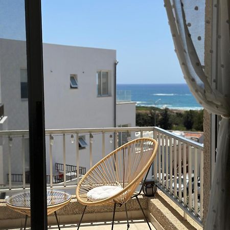 Sea View Apartment Near The Beach Paphos 外观 照片
