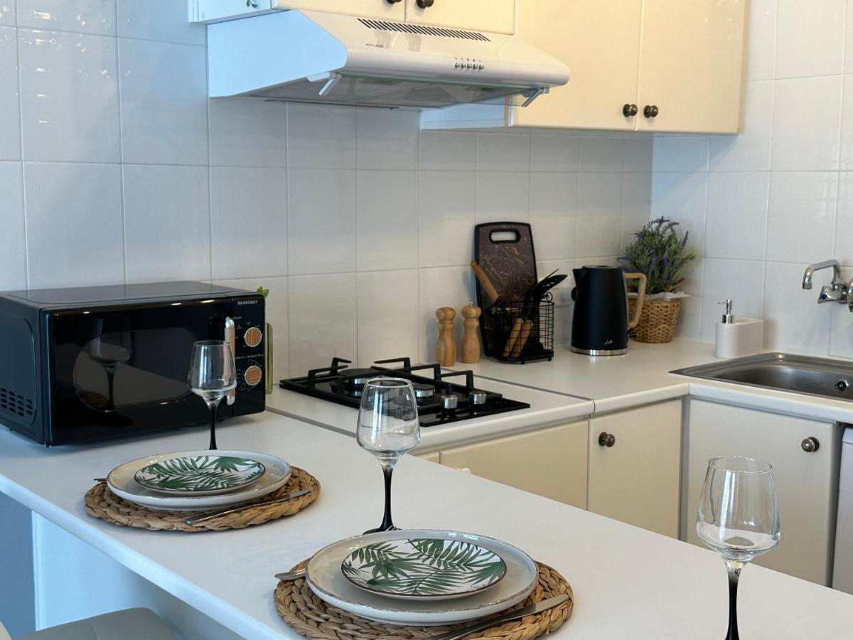 Sea View Apartment Near The Beach Paphos 外观 照片