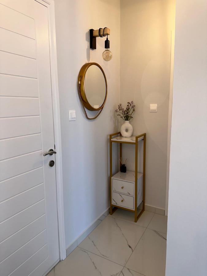 Sea View Apartment Near The Beach Paphos 外观 照片